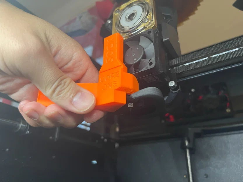 Dụng Cụ Thay Đầu Phun CORE One Có Tay Cầm - Image 1