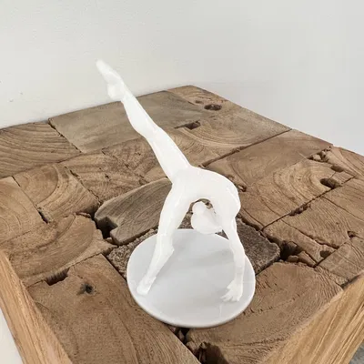 Tượng Vận Động Viên Thể Dục Dụng Cụ