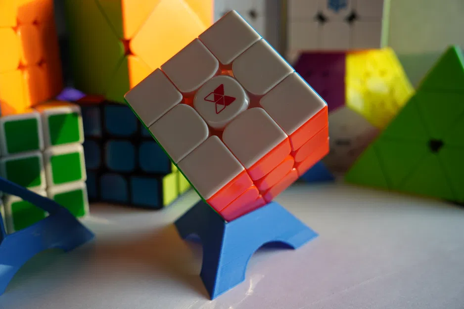 Chân đế trưng bày Rubik's Cube - Image 1