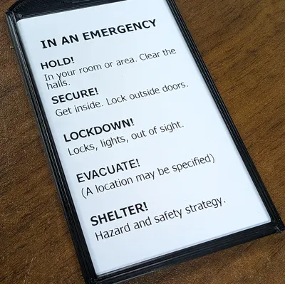 Kệ Đựng Thẻ ID