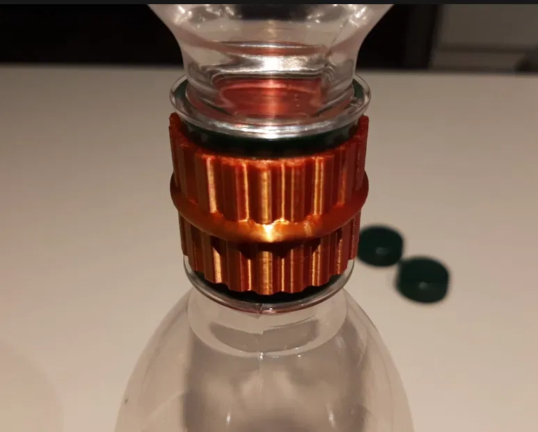 Adapter Vặn Chai Nước Ngọt Nối Chai Nước Ngọt - Image 1