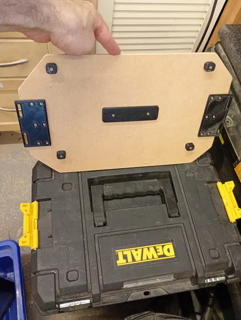 Bộ Ngàm Gắn Mặt Bàn / Kết Nối DeWalt Tstak - Image 1