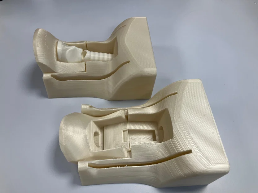 Mô hình Cric & Trach cho đào tạo Cricothyrotomy, Radboudumc - Image 1