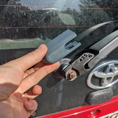 Cập nhật! Nắp chụp chốt cần gạt mưa sau kính chắn gió Toyota (Aygo)