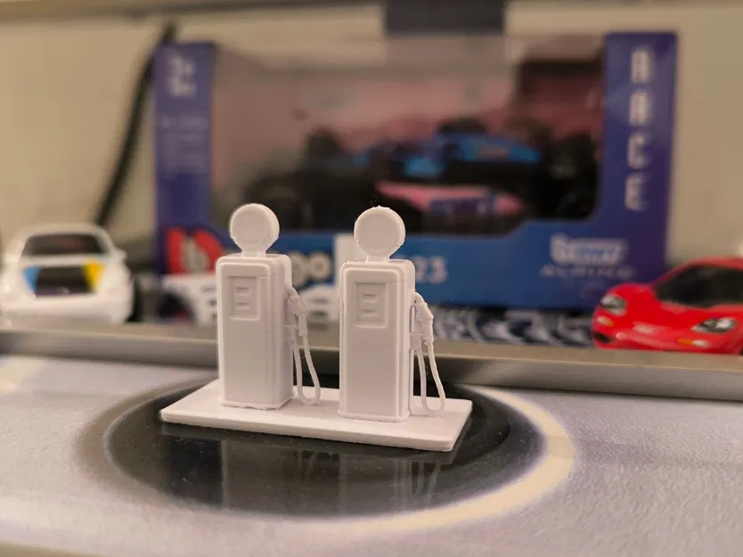 Mô Hình Trạm Xăng Kiểu Cổ Điển Tỉ Lệ 1/64 - Image 1