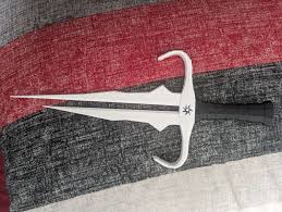 Dao Găm Hai Lần Miễn Phí - Image 1