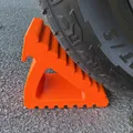 Cục Chặn Bánh Xe (Wheel Chock) - Thumbnail 1