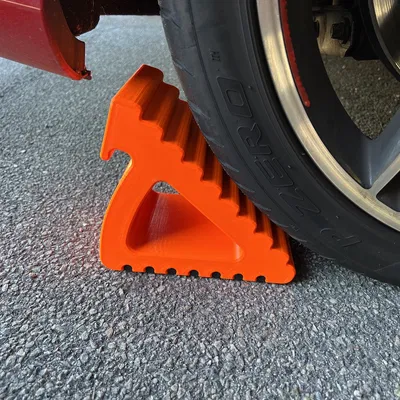 Cục Chặn Bánh Xe (Wheel Chock)