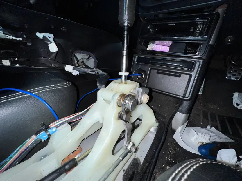 Sửa chữa cần số bị rung lắc cho Toyota MR2 ZZW30 - Image 1