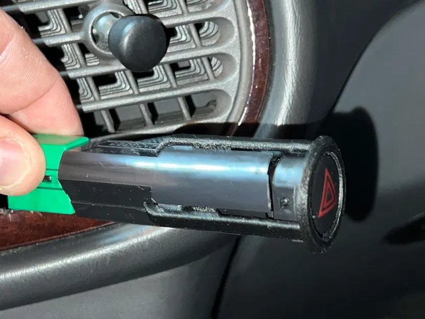 Sửa công tắc đèn cảnh báo Saab 4109526 - Image 6