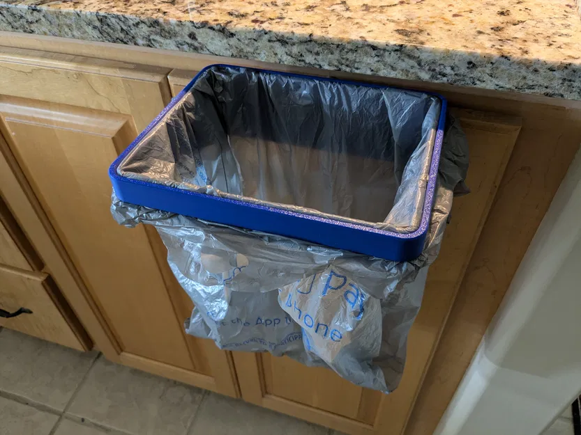 Giá Treo Túi Rác Nhà Bếp - Image 1