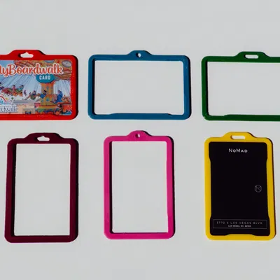 BadgeRail - Giá đỡ thẻ đơn giản