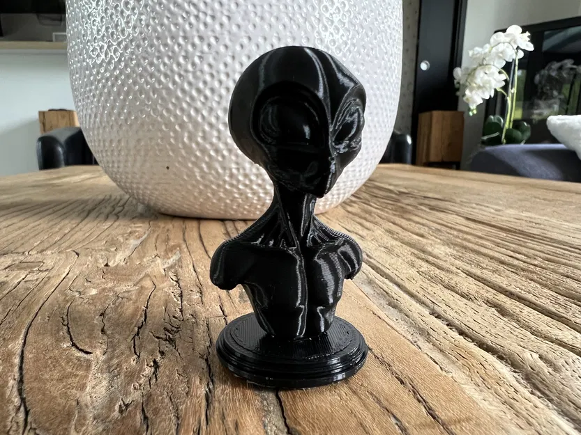 Tượng Bán Thân Người Ngoài Hành Tinh Alien Bust - Image 2