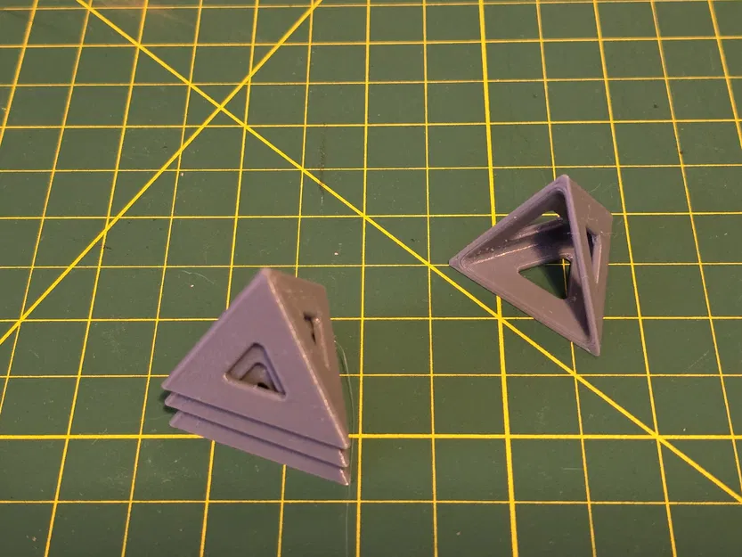 Chân Kê Nâng Đồ Khi Xịt Sơn (Có Thể Xếp Chồng) - Image 2