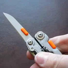 Que Cạy Mở Lưỡi Dao SOG PowerPint