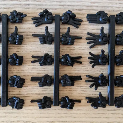 Giá Đỡ / Hộp Đựng Tay Lucky / Dummy / Mini 13