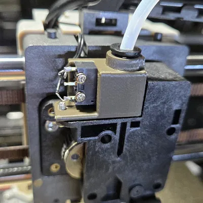 Qidi Q1 và Plus4 cảm biến sợi dây trên đầu in