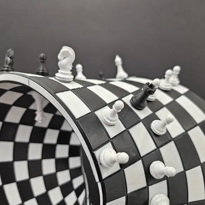 Bàn Cờ Vua Dải Mobius