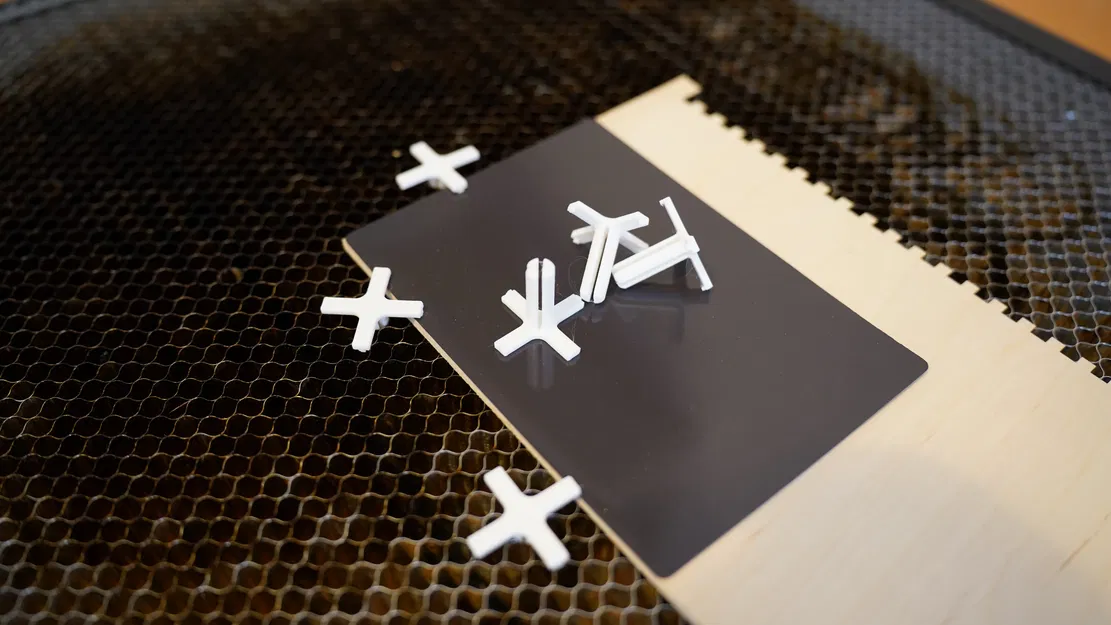 Chốt Giữ Mặt Bàn Laser Dạng Thấp - Tổ Ong xTool - Image 3