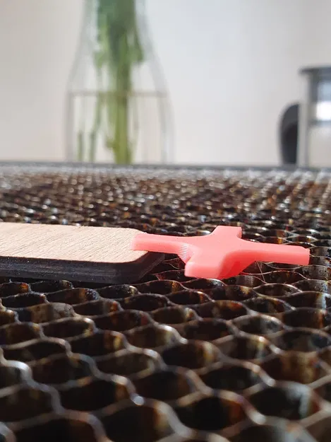 Chốt Ghim Giữ Vật Liệu Profile Thấp Cho Bàn Laser Tổ Ong - Image 3