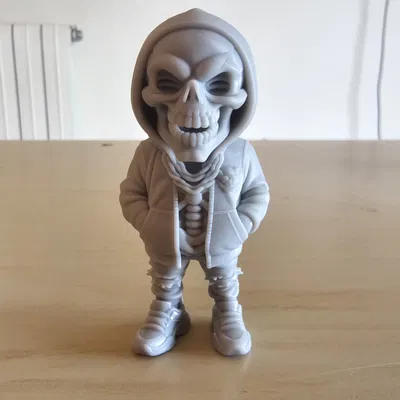 Grinny McBones - Ngầu Lòi, Không Chịu Nghỉ Hưu