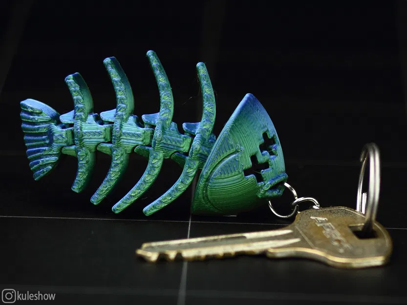 Móc Khoá Cá Bơn Dẻo Hình Xương - Image 1