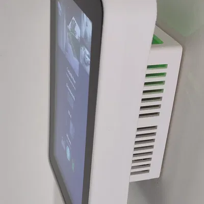 Vỏ treo tường cho Màn hình Cảm ứng Raspberry Pi 2 và Raspberry Pi 5