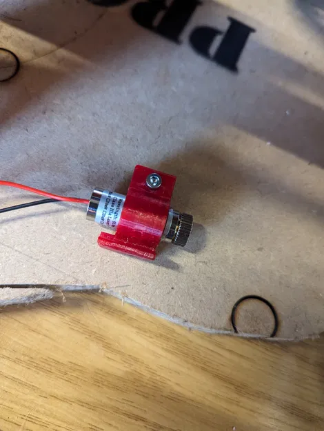 Đế và pát gài tia laser chữ thập - Image 3