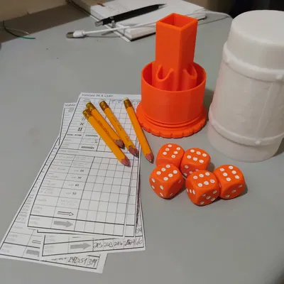 Xúc Xắc Yahtzee TRONG LY