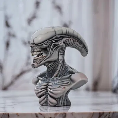 Tượng Xenomorf