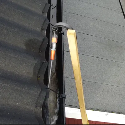 Dụng cụ Vệ Sinh Máng Xối – Chống Thang – Đầu Nối Ống Nước