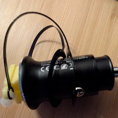 Giá đỡ phích cắm USB trên xe hơi - Sicherung Autosteckdose