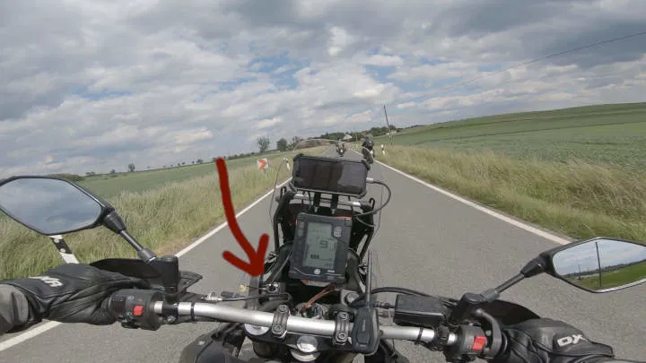 Giá đỡ phích cắm USB trên xe hơi - Sicherung Autosteckdose - Image 2