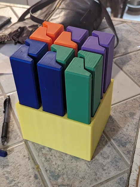 Kệ Đựng Domino và Đế Đựng Kệ - Image 1