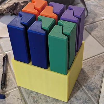 Kệ Đựng Domino và Đế Đựng Kệ