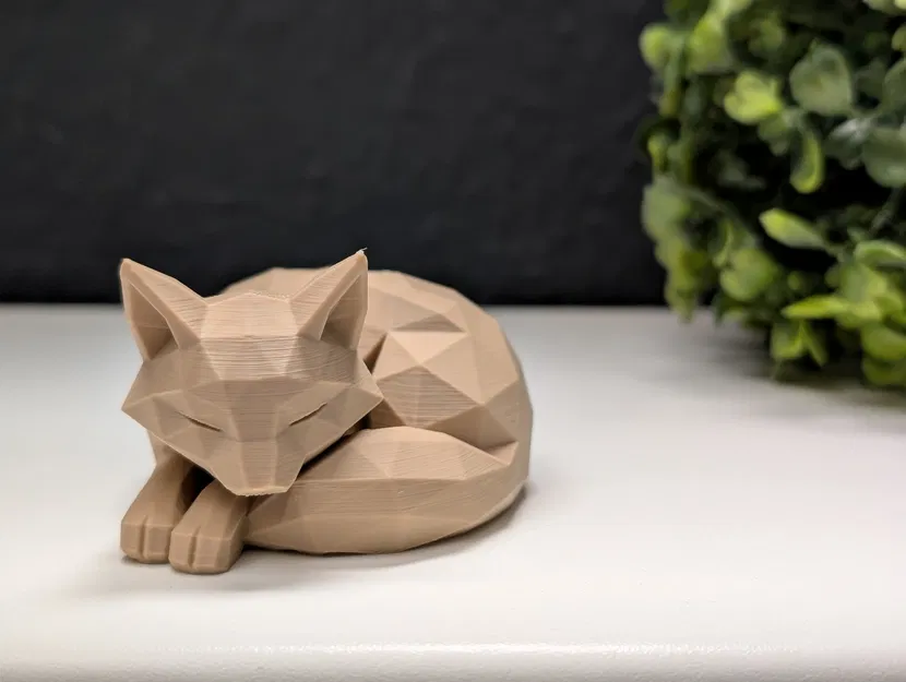 Cáo Ngủ Phong Cách Low Poly - Image 2