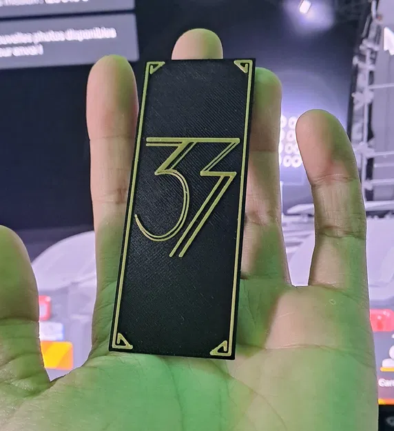 Huy Hiệu Expédition 33 - Image 1