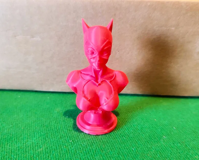 Tượng Catwoman - Image 2