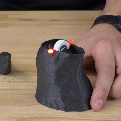 Quạ Halloween có mắt LED