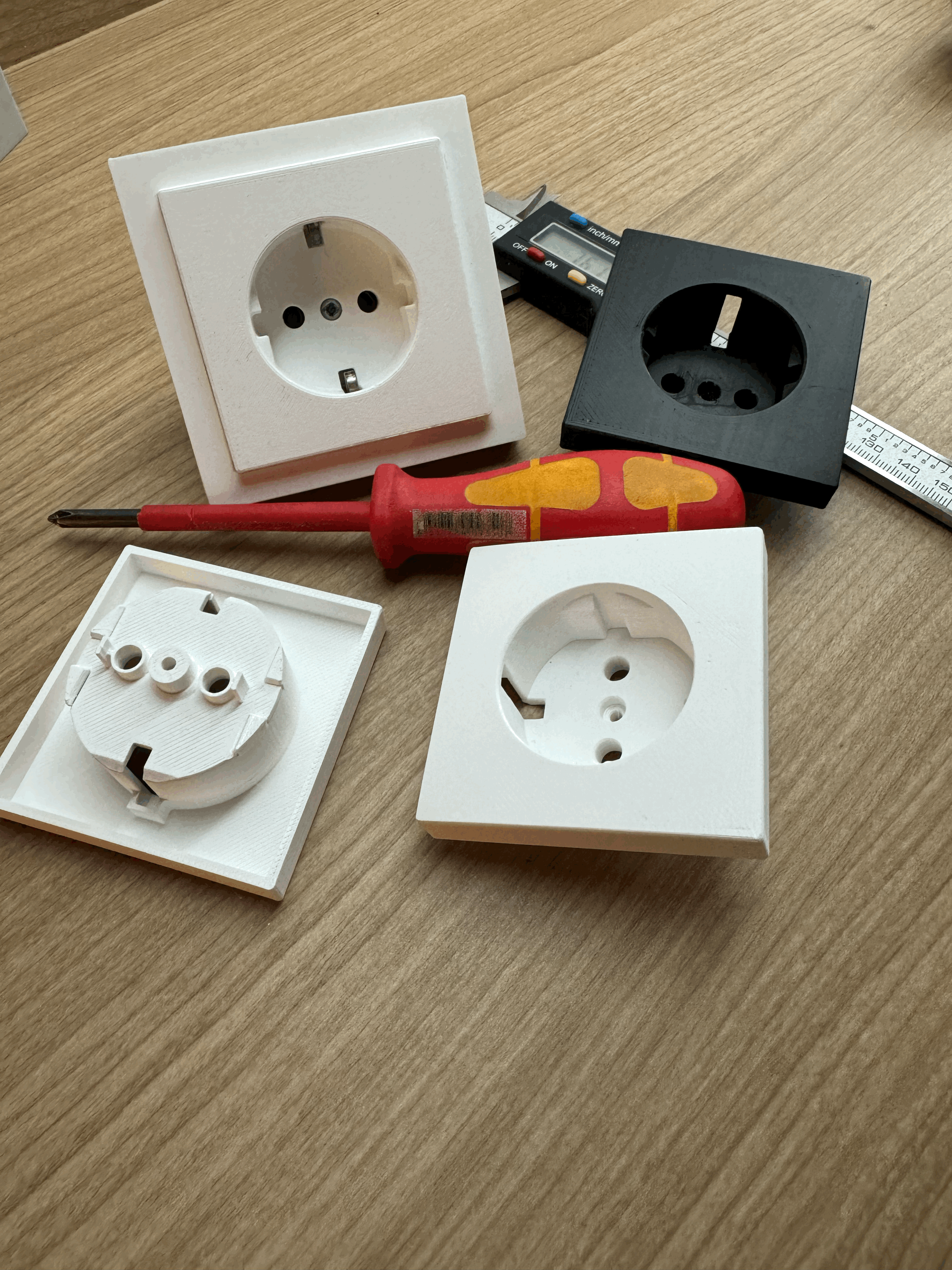 Ổ Cắm Điện Tương Lai | Busch-Jaeger