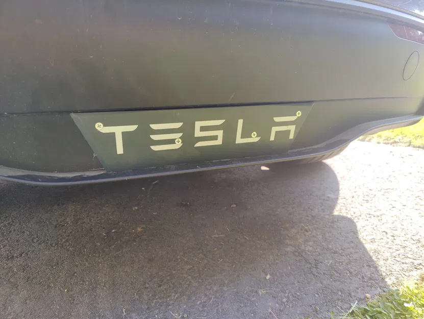 Nắp Che Móc Kéo Tesla Model Y (Nam Châm hoặc Vít) - Image 1