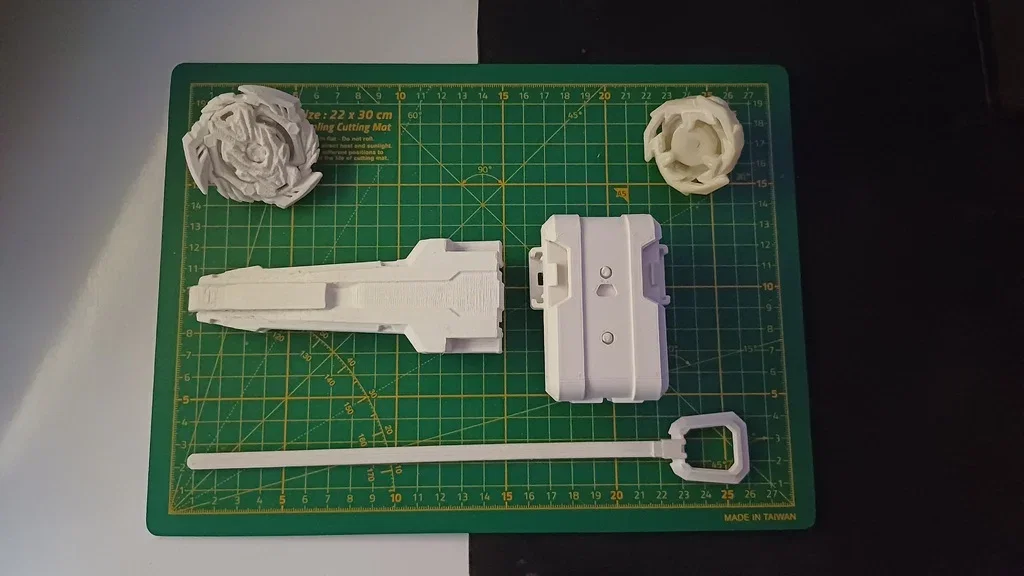 Beyblade Launcher - Image 2