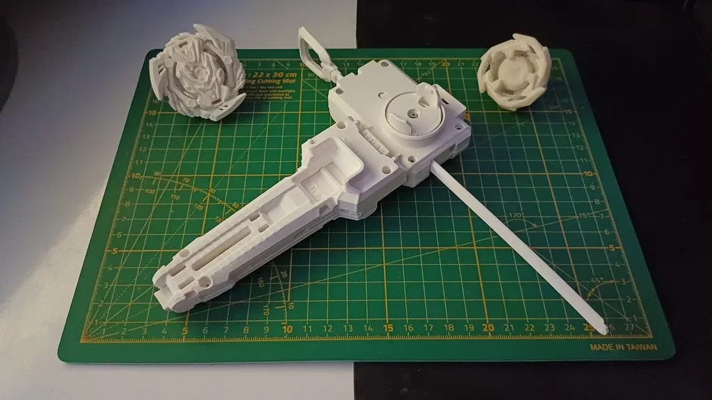 Beyblade Launcher - Image 18