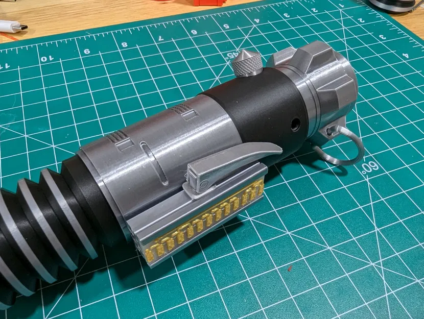 Luke Skywalker's V2 Hero Lightsaber - ROTJ - Image 2