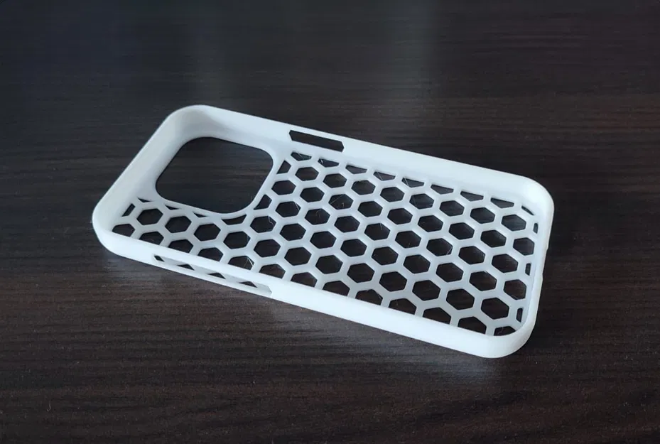 Ốp Lưng iPhone 15 PRO - Thiết Kế Lục Giác - Image 3