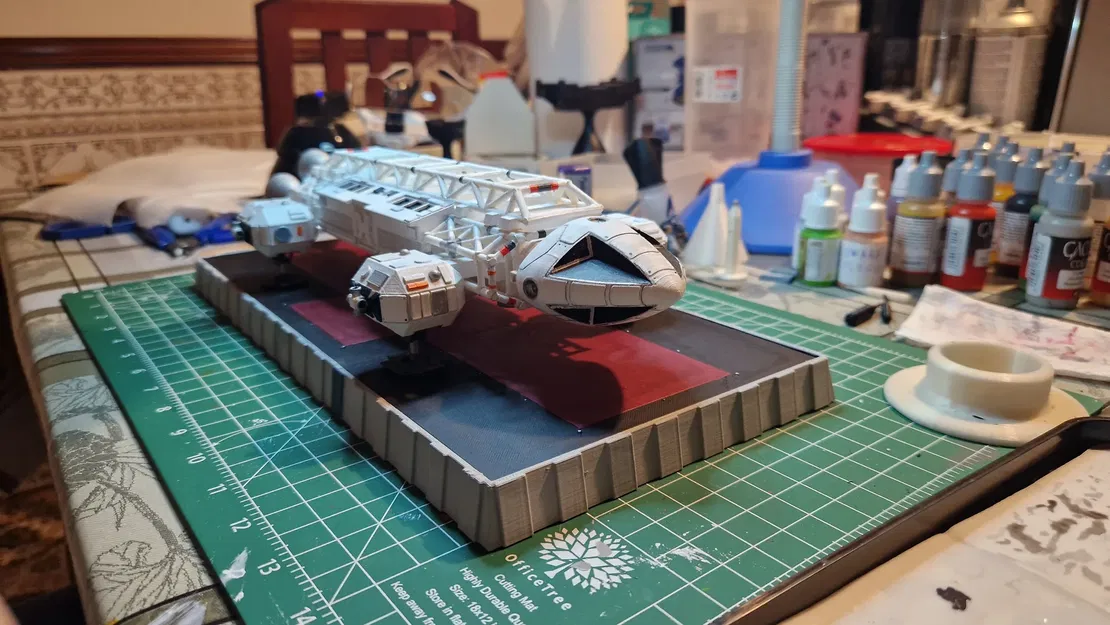 Nền tảng hạ cánh Space 1999 Eagle 1 - Image 1