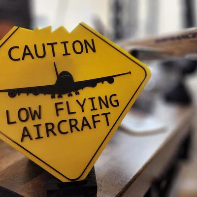Biển Báo Máy Bay Bay Thấp
