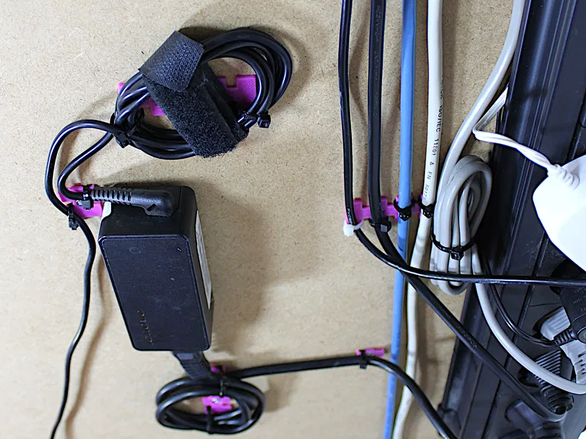 Giá Đỡ Quản Lý Cáp Tiết Kiệm | Gắn Zip Tie Dưới Bàn - Image 5