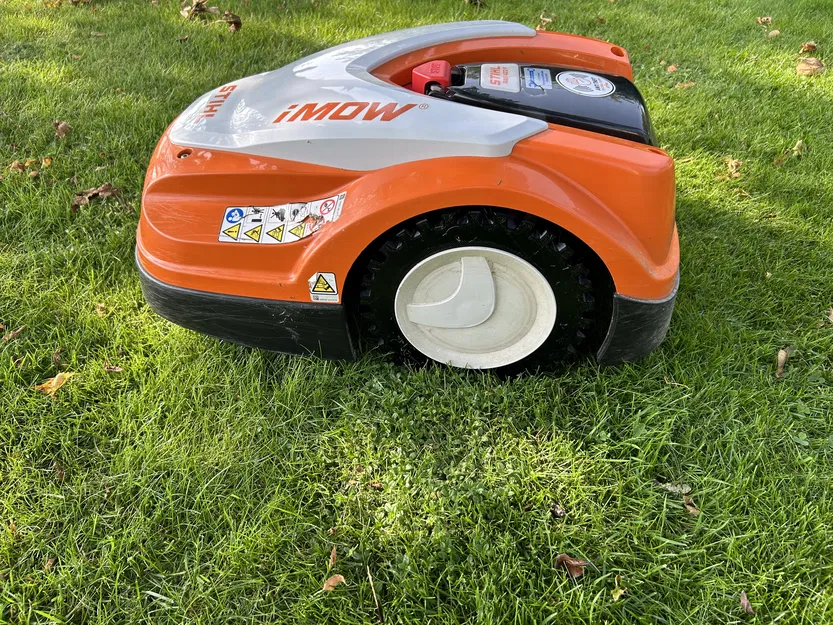 Bánh Xe Địa Hình Cho Robot Cắt Cỏ Stihl iMOW RMI - Image 5