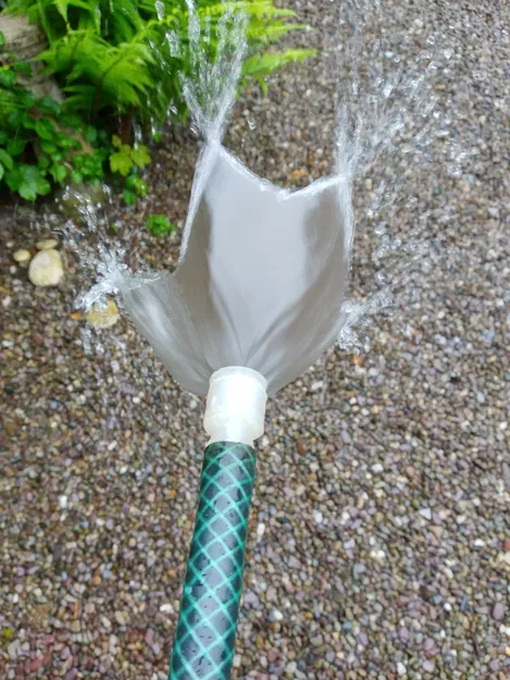 Đầu phun sương đa hướng cho vòi nước sân vườn - Image 1